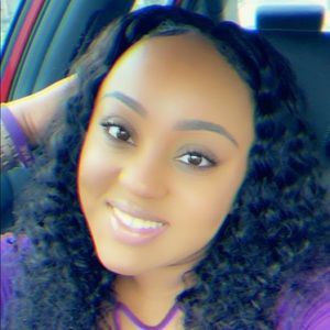 Meet your Posher, Shakayla